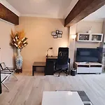 Готель Cardiff 3*