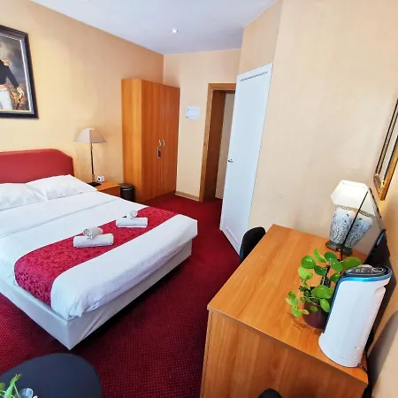 Cardiff Szálloda 3*