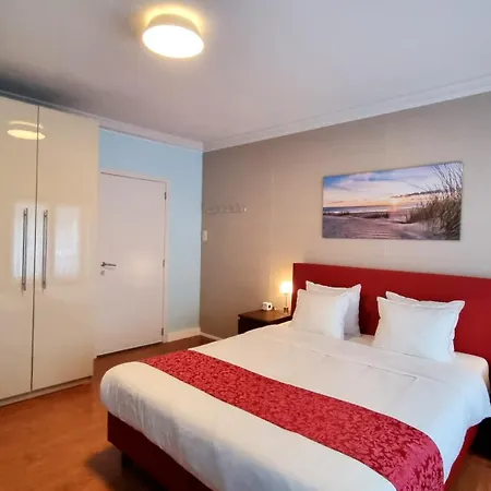 Cardiff מלון 3*