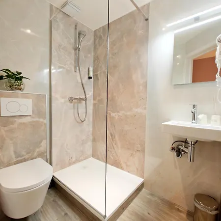 Cardiff Отель 3*